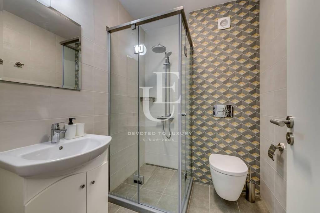 Tokiyo: A Lovely City Center 2 Bedrooms Apartment With Private Parking Sofia Bagian luar foto