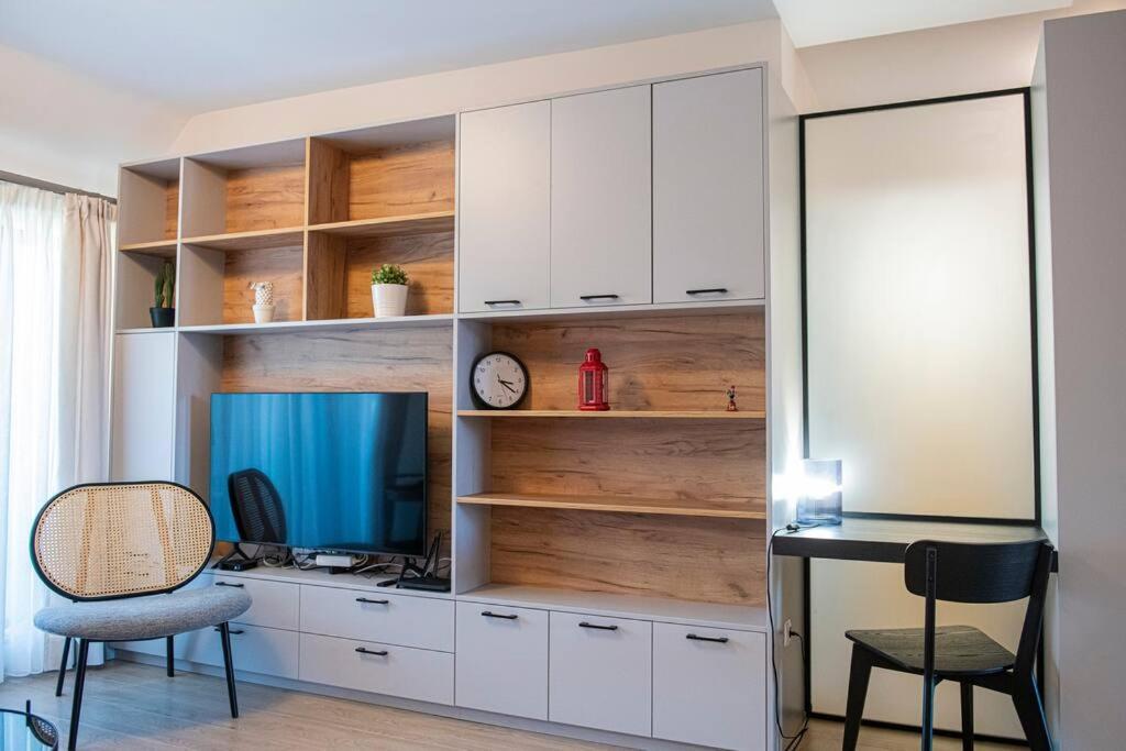 Tokiyo: A Lovely City Center 2 Bedrooms Apartment With Private Parking Sofia Bagian luar foto