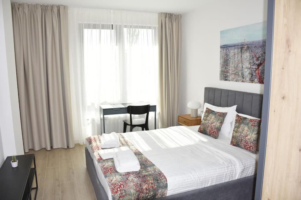 Tokiyo: A Lovely City Center 2 Bedrooms Apartment With Private Parking Sofia Bagian luar foto