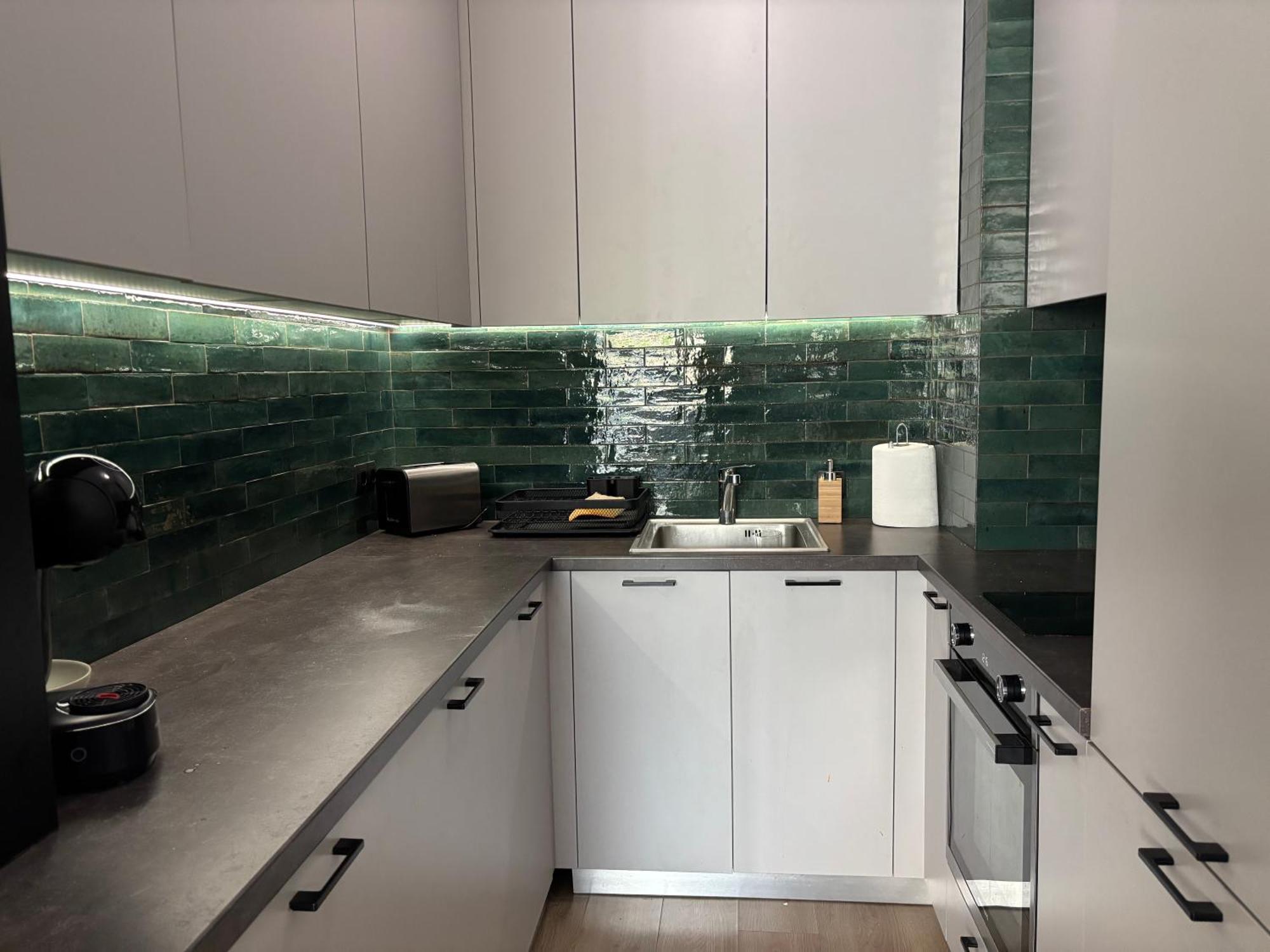 Tokiyo: A Lovely City Center 2 Bedrooms Apartment With Private Parking Sofia Bagian luar foto