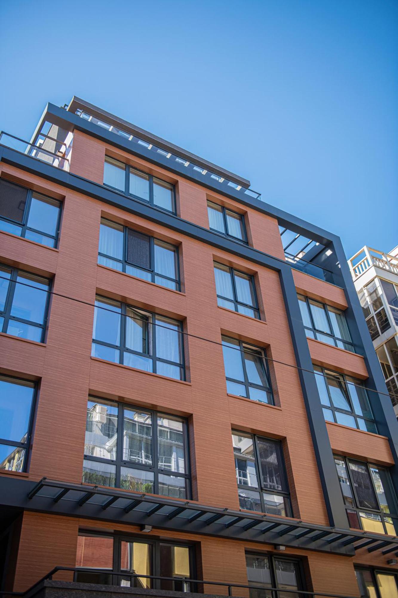 Tokiyo: A Lovely City Center 2 Bedrooms Apartment With Private Parking Sofia Bagian luar foto